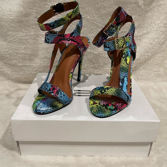 X2B colorful snakeskin double strap stiletto heels gold hardware hot pink - Picture 8 of 10